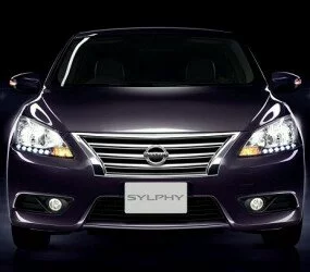 Nissan Slyphy front